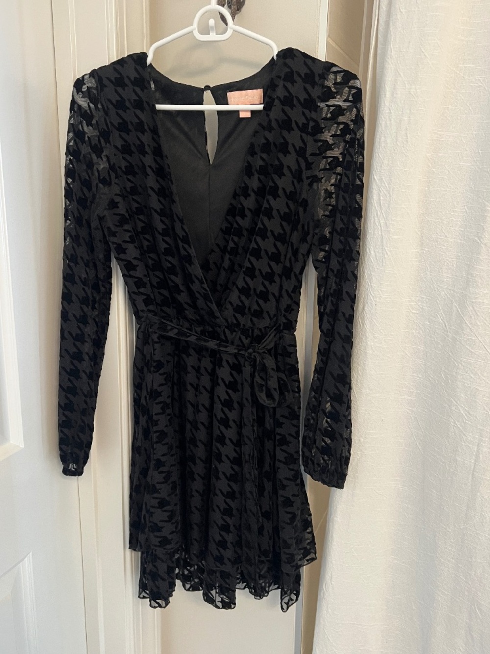 Charmed Hearts Black Houndstooth Mesh Wrap Dress Size S